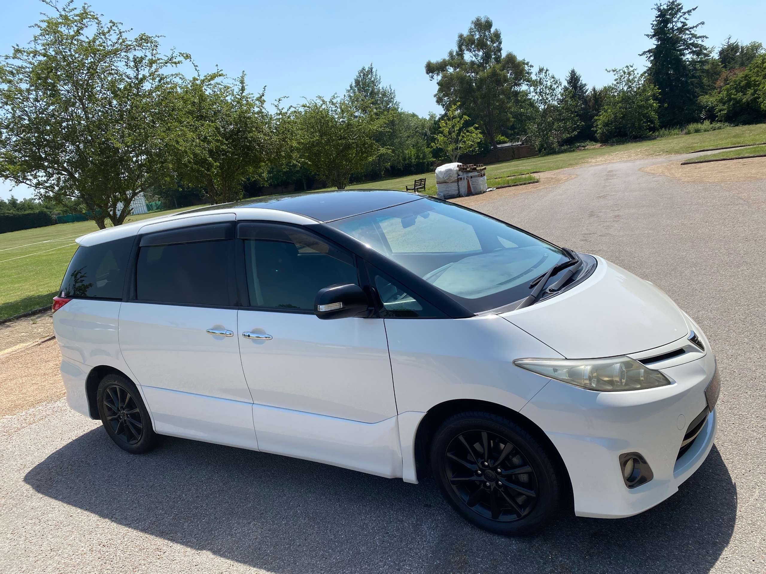A 2010 TOYOTA ESTIMA 2.4 Aeras G Edition Dual Sunroof/Moonroof 7 Seats MPV Petrol 5dr A 2010 TOYOTA ESTIMA 2.4 Aeras G Edition Dual Sunroof/Moonroof 7 Seats MPV Petrol 5dr