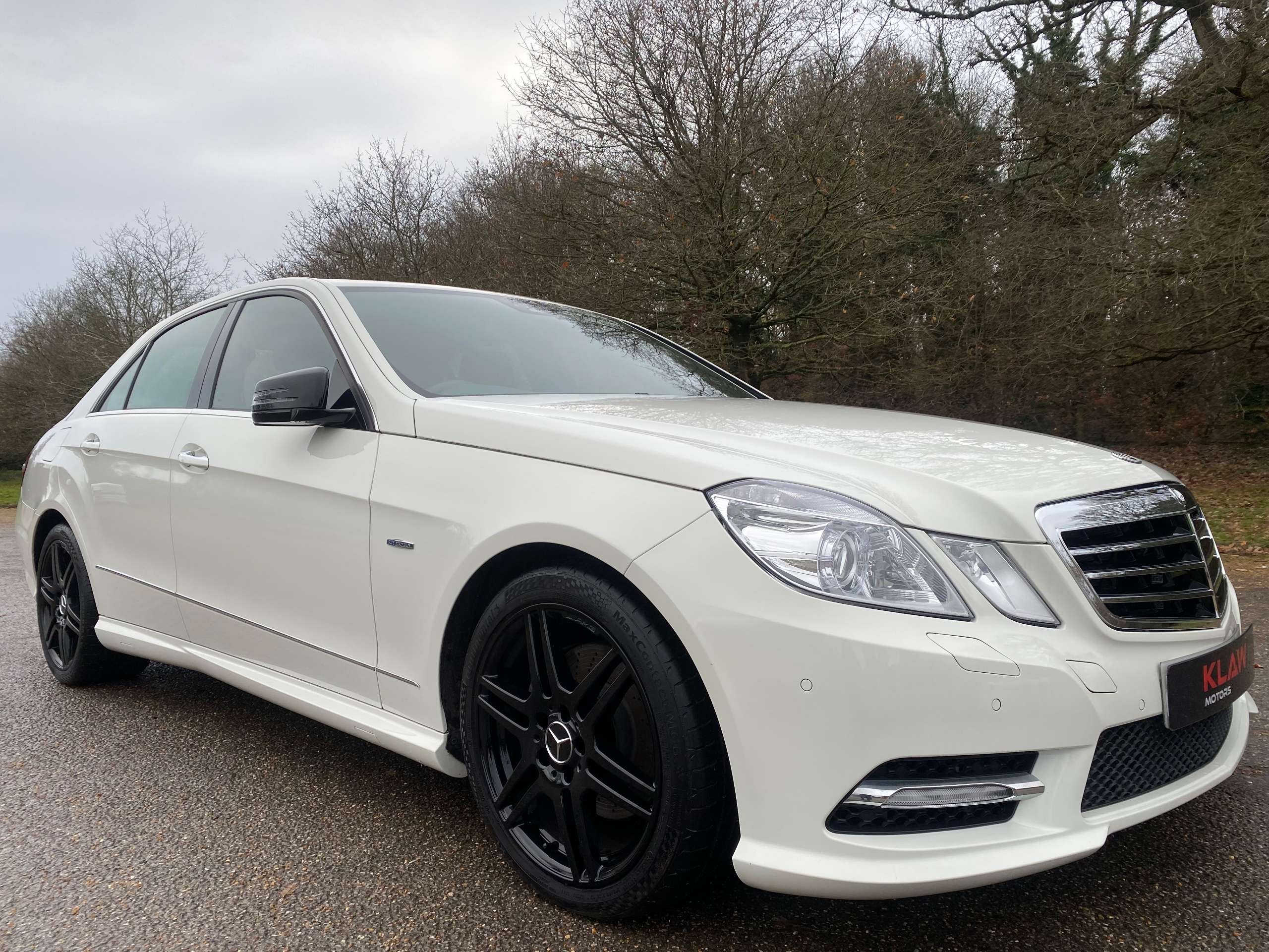 A 2012 MERCEDES-BENZ E CLASS 3.5 E350 V6 BlueEfficiency Avantgarde Saloon 4dr Petrol G-Tronic Euro 5 (s/s) A 2012 MERCEDES-BENZ E CLASS 3.5 E350 V6 BlueEfficiency Avantgarde Saloon 4dr Petrol G-Tronic Euro 5 (s/s)