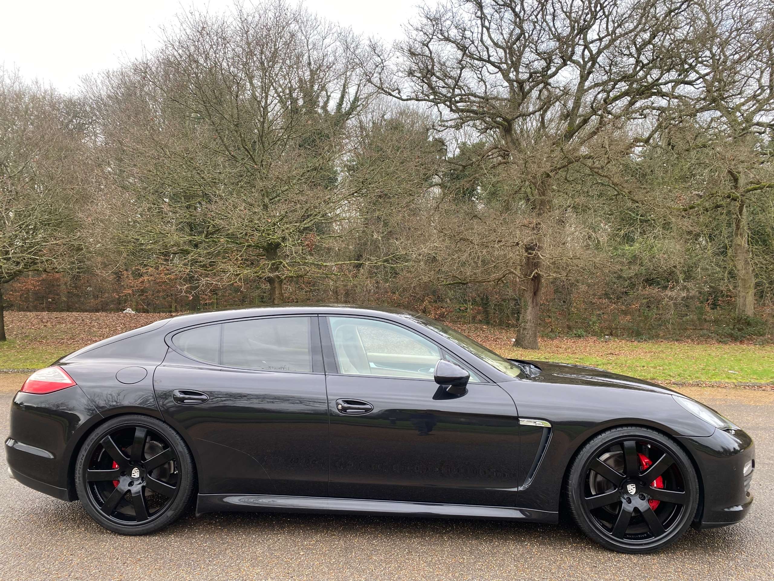 A 2012 PORSCHE PANAMERA 3.6 V6 4 PDK 4WD 5dr Petrol Auto Euro 5 (s/s) (300 ps) A 2012 PORSCHE PANAMERA 3.6 V6 4 PDK 4WD 5dr Petrol Auto Euro 5 (s/s) (300 ps)