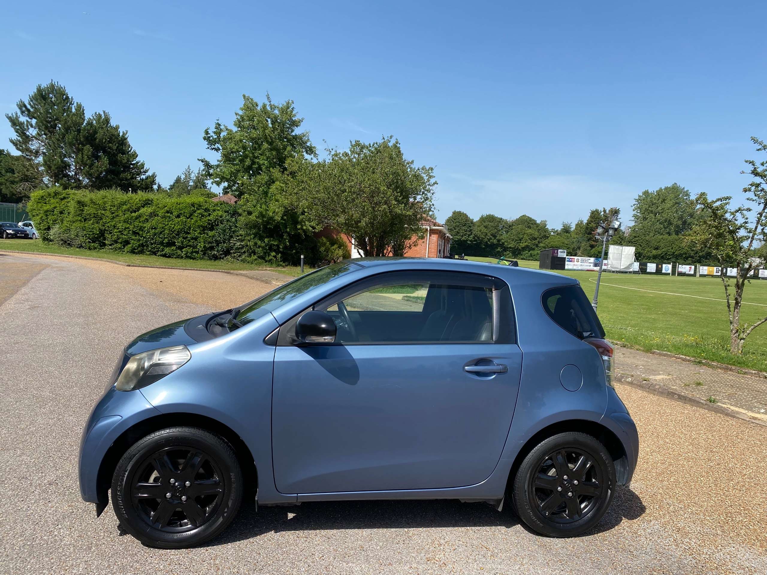2010 TOYOTA IQ 2010 TOYOTA IQ