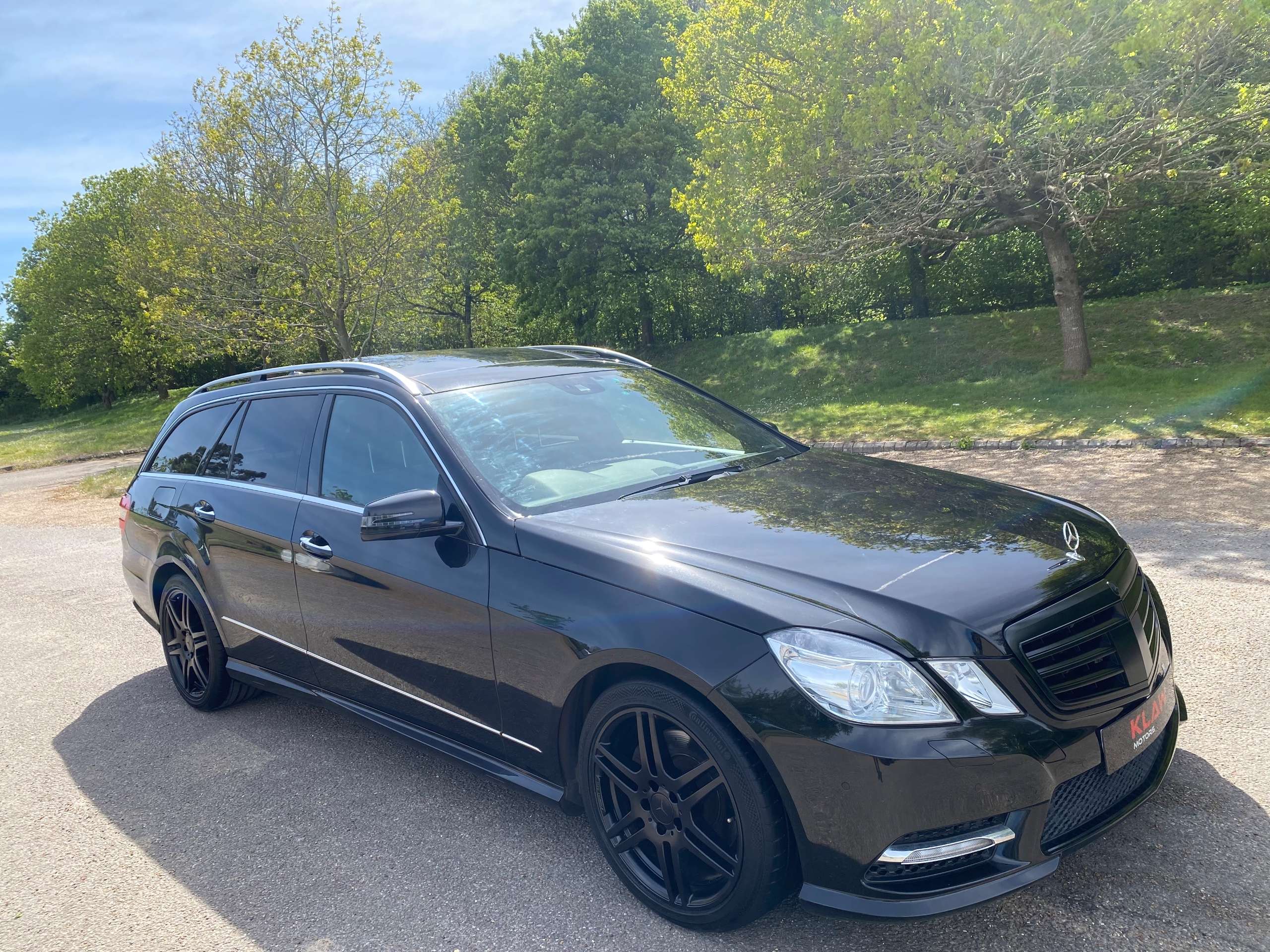 A 2013 MERCEDES-BENZ E CLASS E350 AMG 3.5 V6 CGI BlueEfficiency Petrol 7G-Tronic Automatic Estate 5dr Euro 5 A 2013 MERCEDES-BENZ E CLASS E350 AMG 3.5 V6 CGI BlueEfficiency Petrol 7G-Tronic Automatic Estate 5dr Euro 5