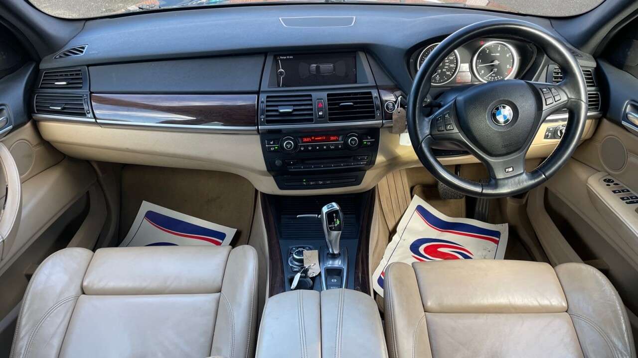 2010 BMW X5 2010 BMW X5