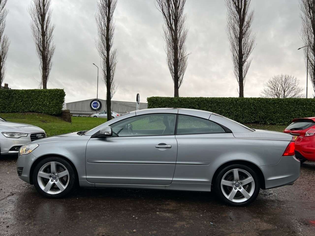 2011 VOLVO C70 2011 VOLVO C70