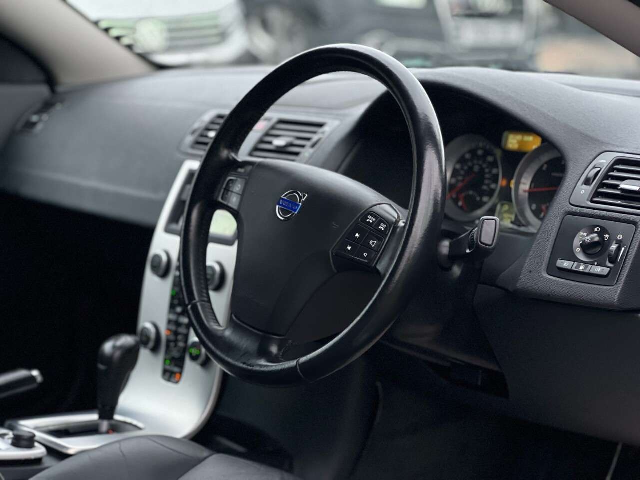 2011 VOLVO C70 2011 VOLVO C70