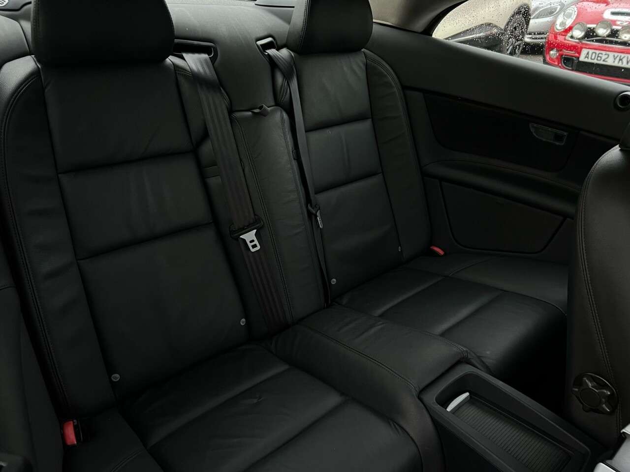 2011 VOLVO C70 2011 VOLVO C70