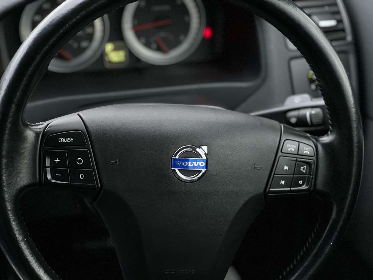 2011 VOLVO C70 2011 VOLVO C70