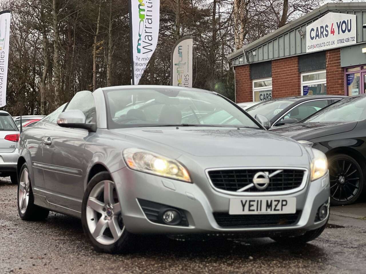 A 2011 VOLVO C70 D3 SE LUX A 2011 VOLVO C70 D3 SE LUX