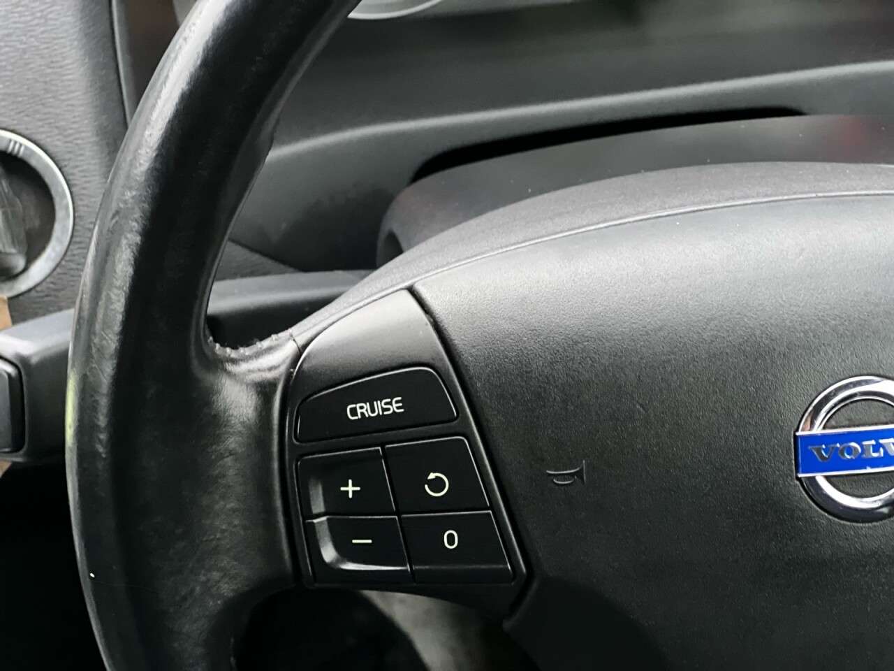 2011 VOLVO C70 2011 VOLVO C70