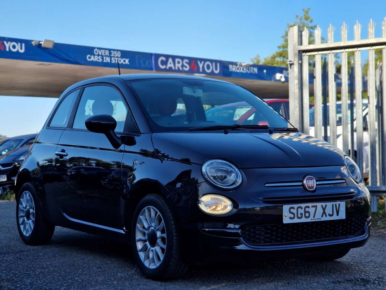 A 2017 FIAT 500 POP STAR A 2017 FIAT 500 POP STAR