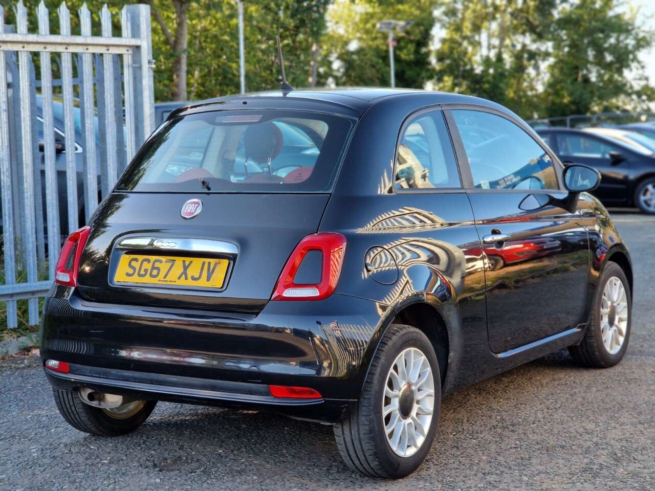 A 2017 FIAT 500 POP STAR A 2017 FIAT 500 POP STAR