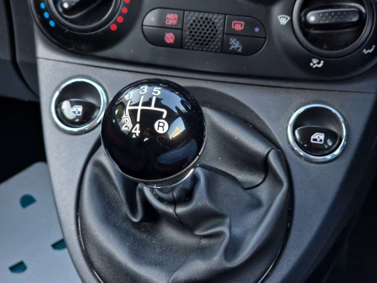 2017 FIAT 500 2017 FIAT 500