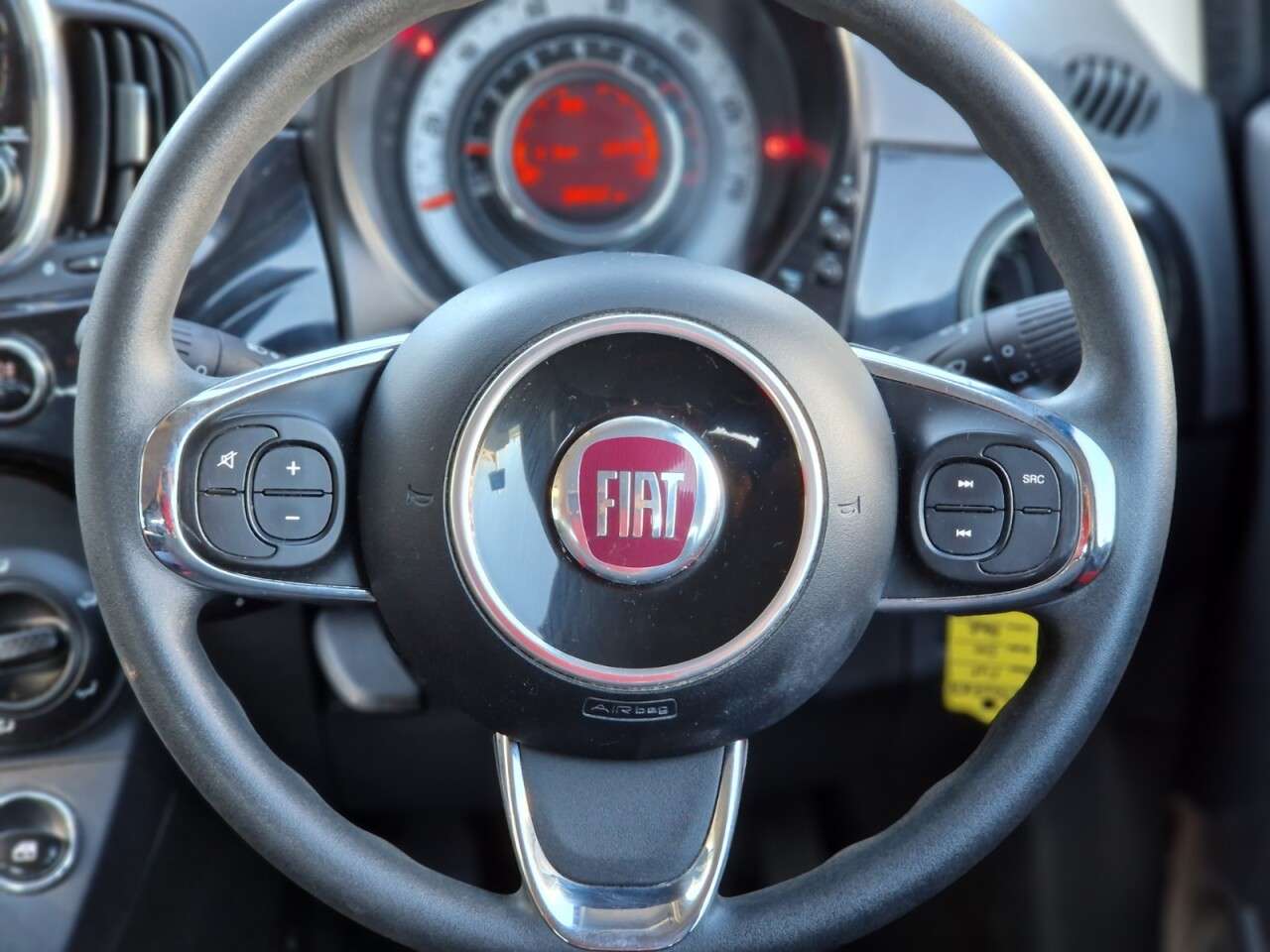 2017 FIAT 500 2017 FIAT 500