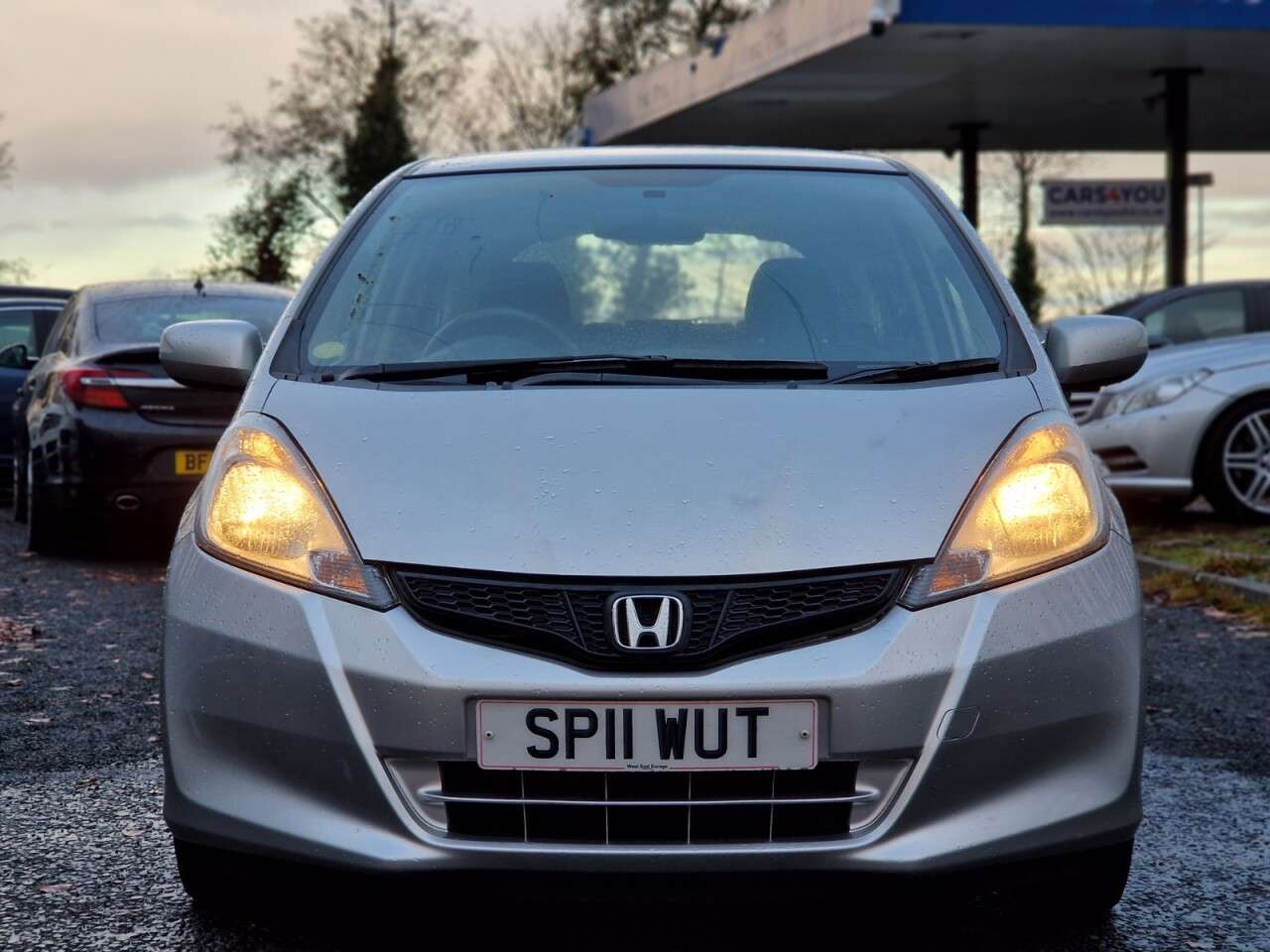 A 2011 HONDA JAZZ I-VTEC ES A 2011 HONDA JAZZ I-VTEC ES