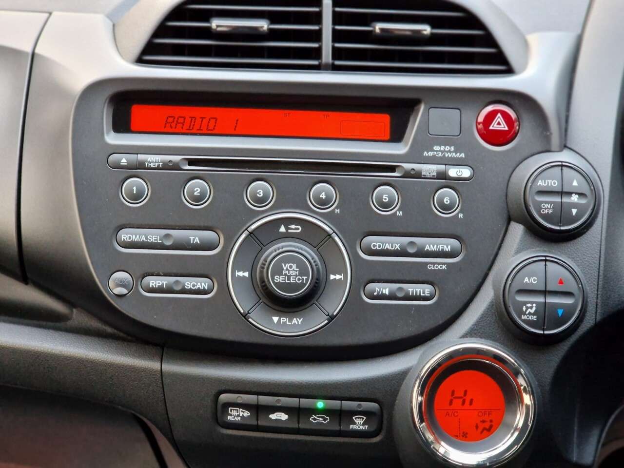 2011 HONDA JAZZ 2011 HONDA JAZZ