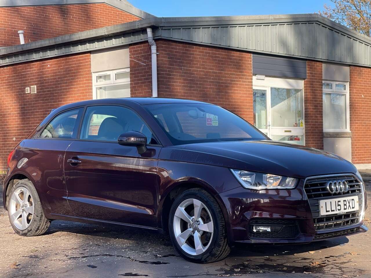 A 2015 AUDI A1 1.4 TFSI SPORT 3d 123 BHP REAR PARKING SENSORS + A 2015 AUDI A1 1.4 TFSI SPORT 3d 123 BHP REAR PARKING SENSORS +