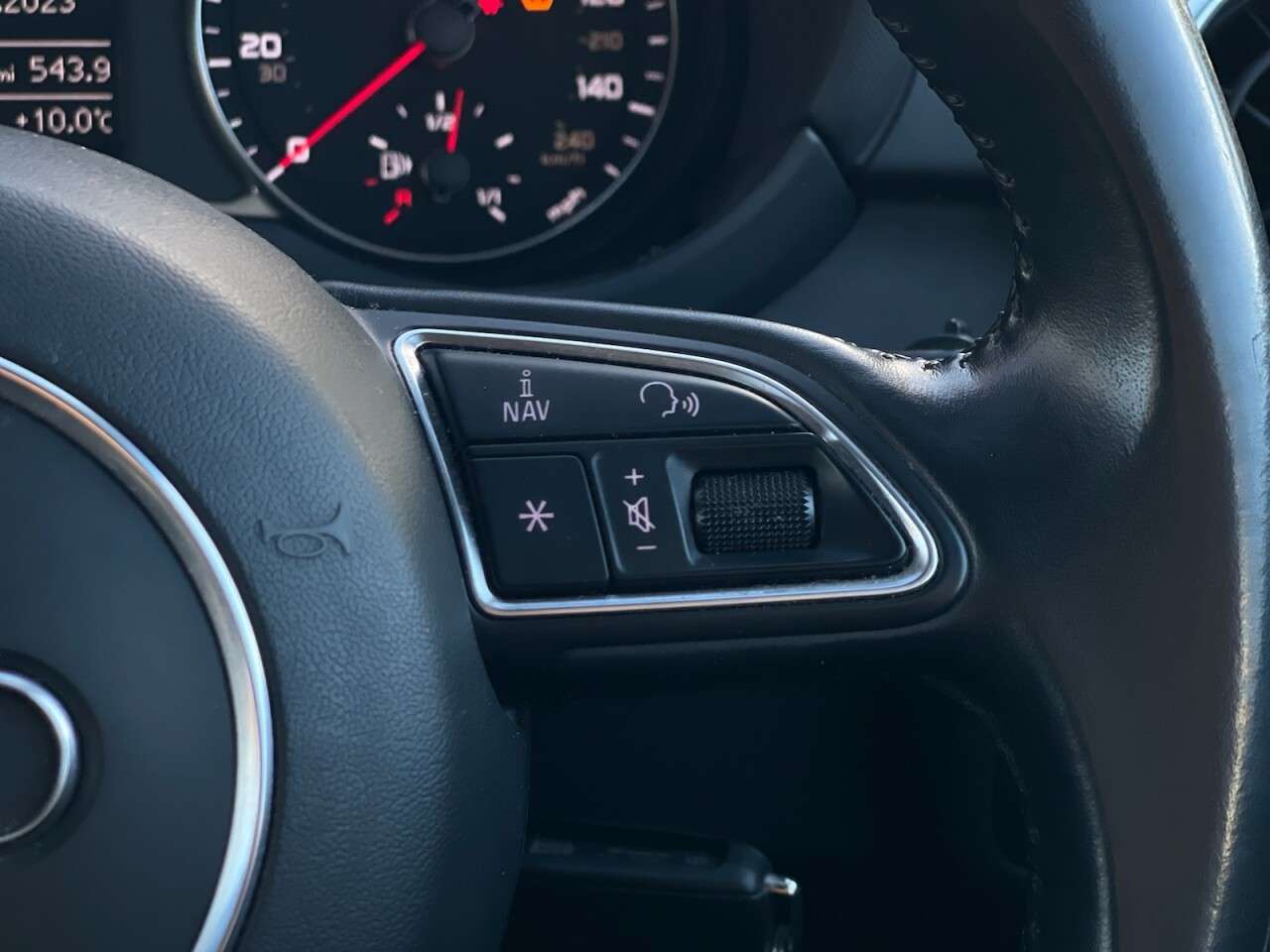 2015 AUDI A1 2015 AUDI A1