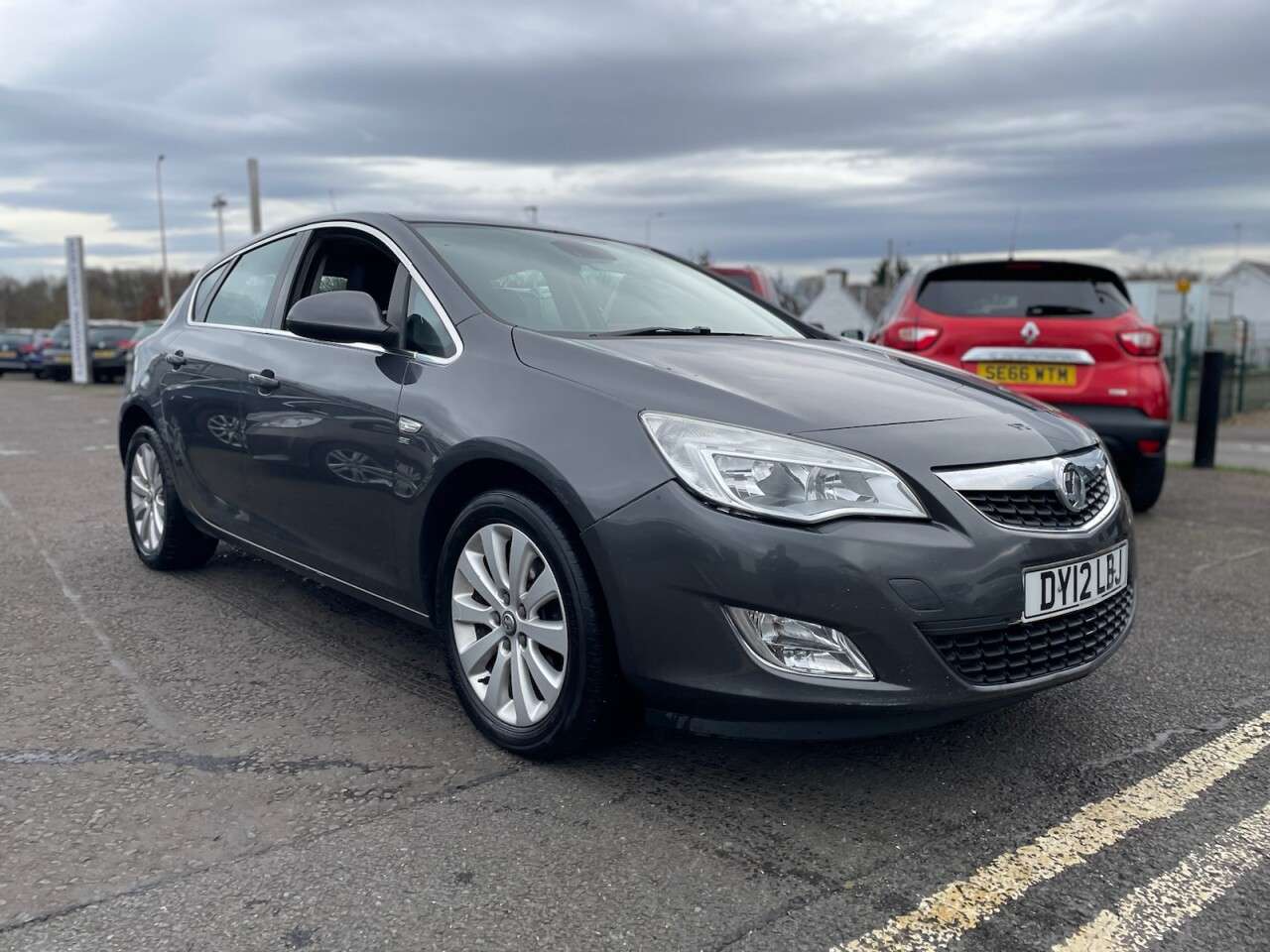 A 2012 VAUXHALL ASTRA 2.0 SE CDTI 5d 162 BHP A 2012 VAUXHALL ASTRA 2.0 SE CDTI 5d 162 BHP