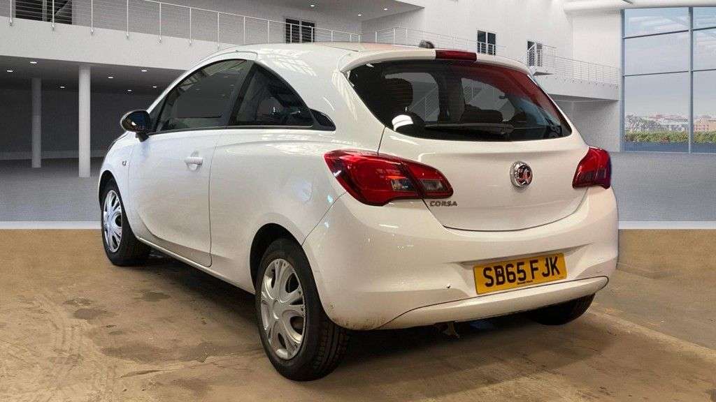 A 2015 VAUXHALL CORSA 1.2 DESIGN 3d 69 BHP A 2015 VAUXHALL CORSA 1.2 DESIGN 3d 69 BHP