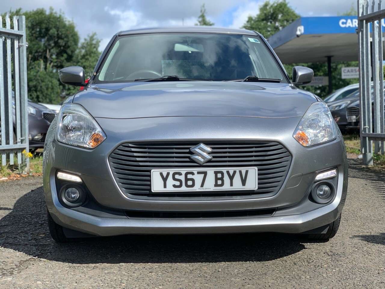 A 2017 SUZUKI SWIFT 1.0 SZ-T BOOSTERJET 5d 111 BHP Auto headlights + Bending Lights A 2017 SUZUKI SWIFT 1.0 SZ-T BOOSTERJET 5d 111 BHP Auto headlights + Bending Lights