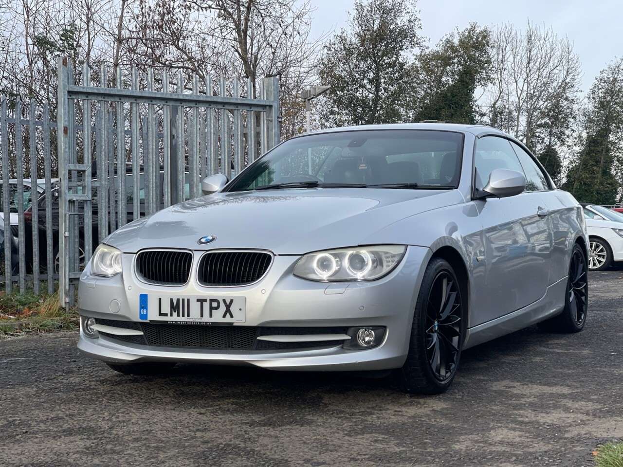 A 2011 BMW 3 SERIES 2.0 320d SE Convertible 2dr Diesel Steptronic Euro 5 (184 ps) A 2011 BMW 3 SERIES 2.0 320d SE Convertible 2dr Diesel Steptronic Euro 5 (184 ps)