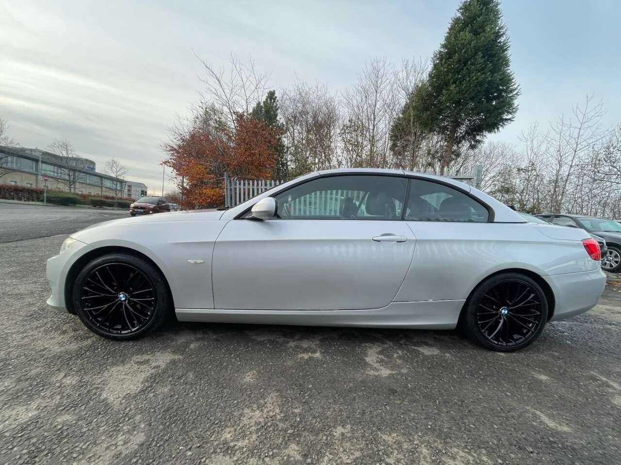 A 2011 BMW 3 SERIES 2.0 320d SE Convertible 2dr Diesel Steptronic Euro 5 (184 ps) A 2011 BMW 3 SERIES 2.0 320d SE Convertible 2dr Diesel Steptronic Euro 5 (184 ps)