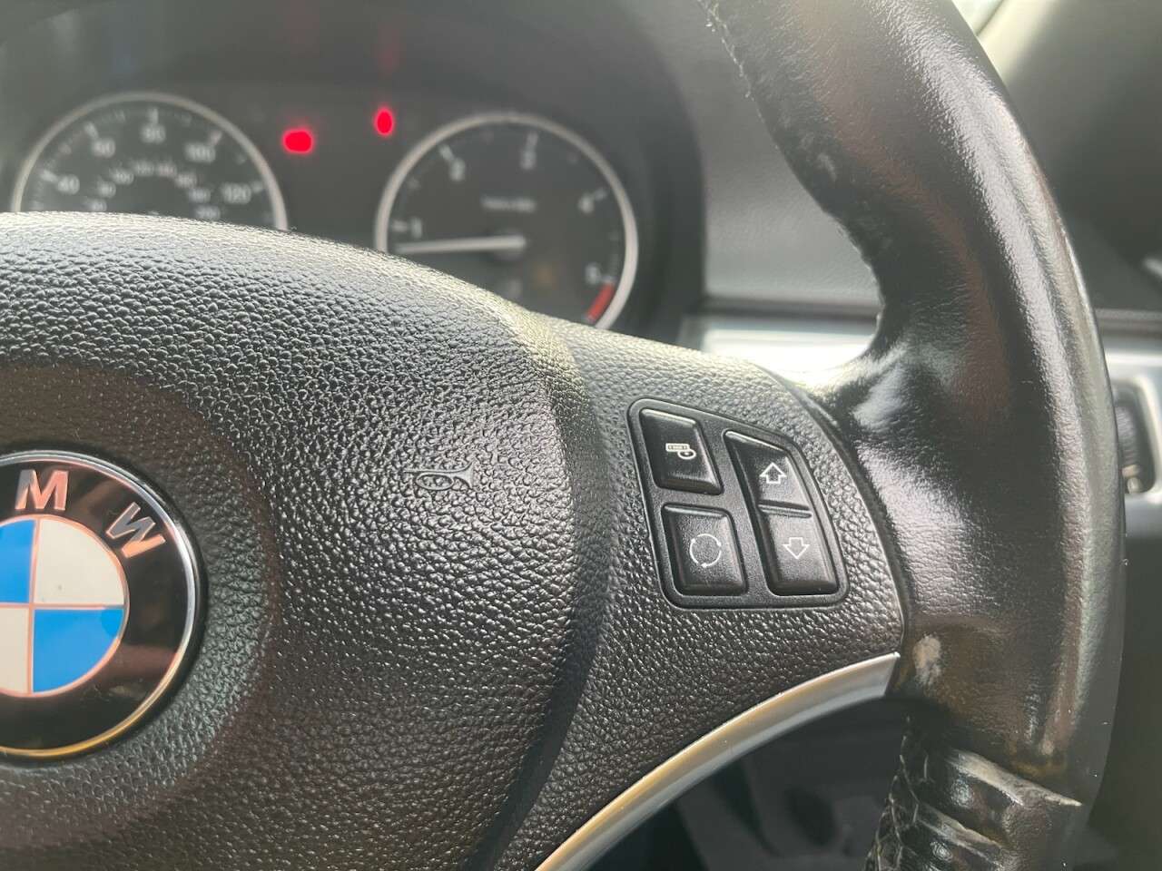 2011 BMW 3 SERIES 2011 BMW 3 SERIES