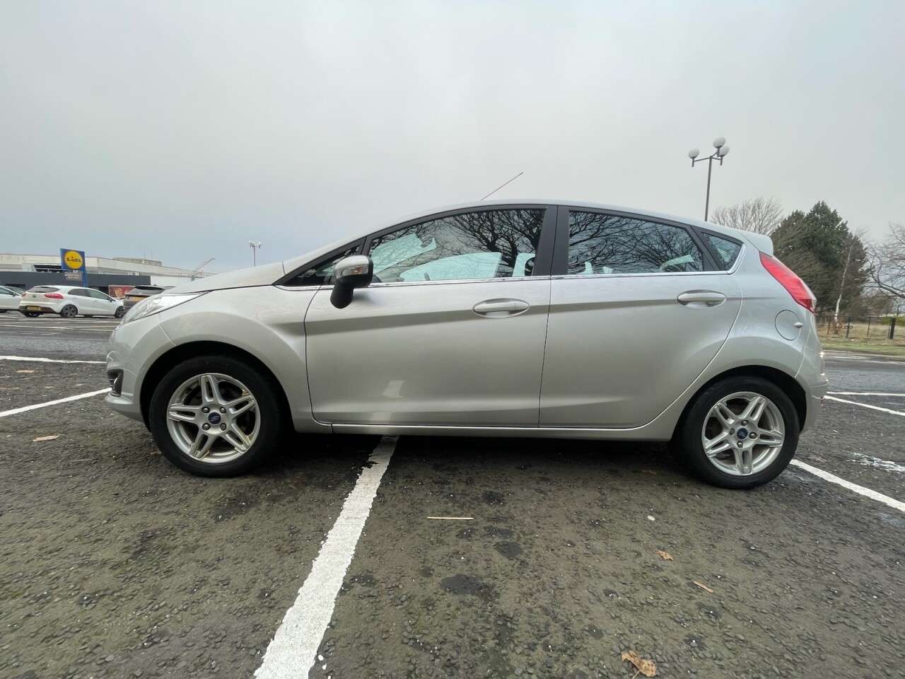 A 2014 FORD FIESTA 1.0 Zetec Hatchback 5dr Petrol Manual Euro 5 (s/s) (80 ps) A 2014 FORD FIESTA 1.0 Zetec Hatchback 5dr Petrol Manual Euro 5 (s/s) (80 ps)