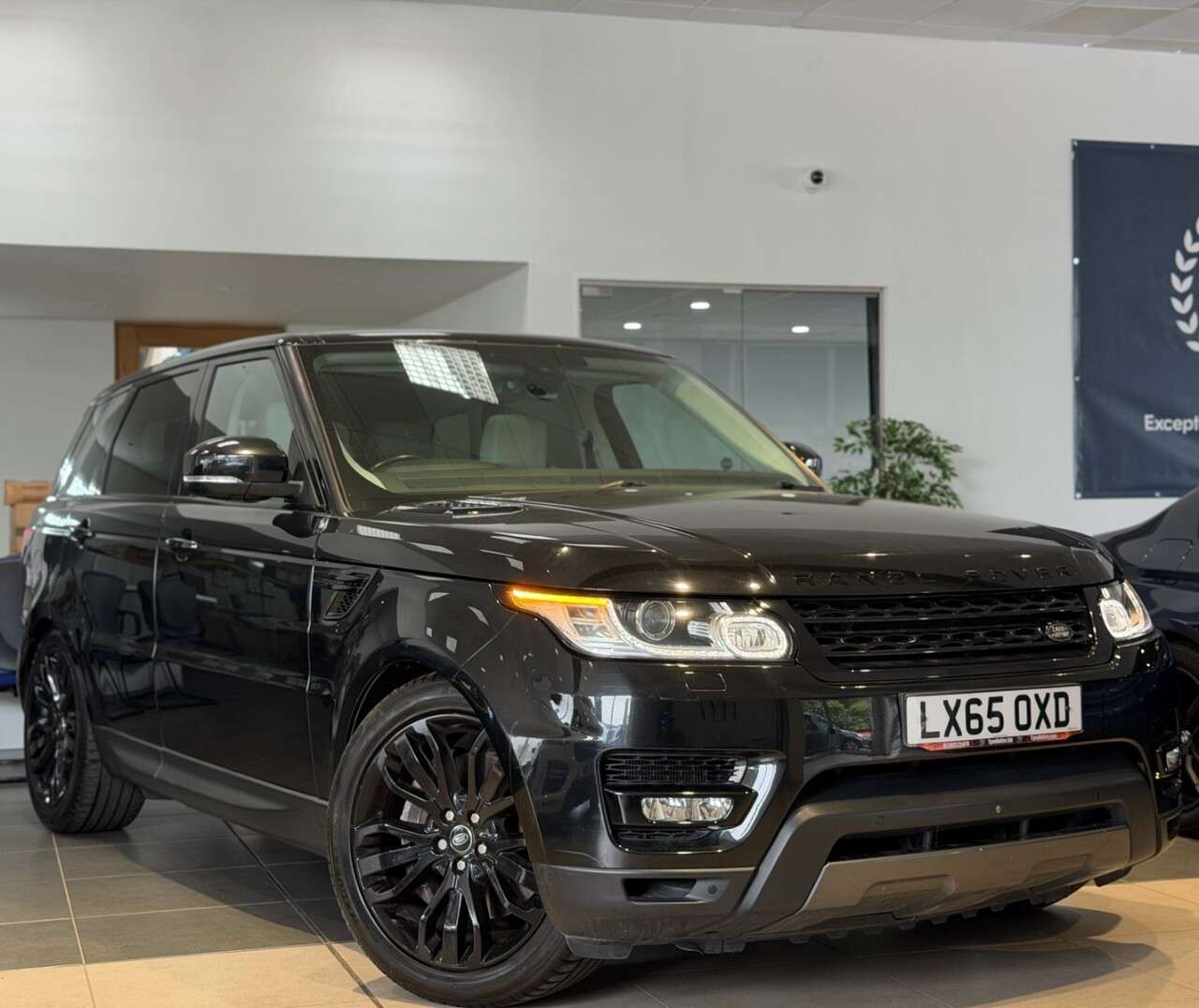 A 2015 LAND ROVER RANGE ROVER SPORT 3.0 SD V6 HSE Dynamic SUV 5dr Diesel Auto 4WD Euro 6 (s/s) (306 ps) PERFECT A 2015 LAND ROVER RANGE ROVER SPORT 3.0 SD V6 HSE Dynamic SUV 5dr Diesel Auto 4WD Euro 6 (s/s) (306 ps) PERFECT