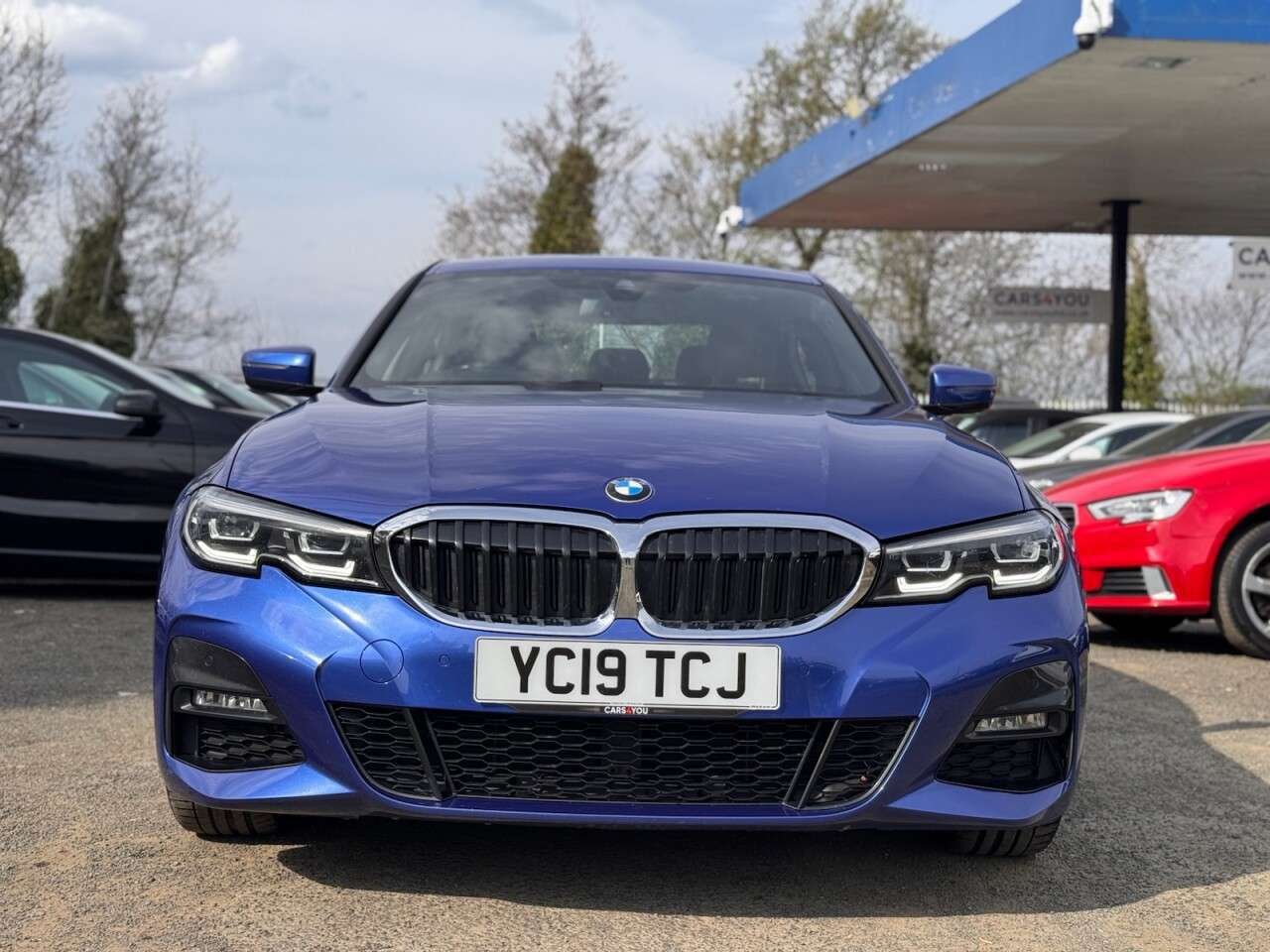 A 2019 BMW 3 SERIES 2.0 320d M Sport Saloon 4dr Diesel Auto xDrive Euro 6 (s/s) (190 ps) PARK A A 2019 BMW 3 SERIES 2.0 320d M Sport Saloon 4dr Diesel Auto xDrive Euro 6 (s/s) (190 ps) PARK A