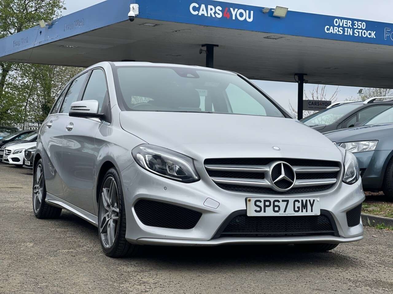 A 2017 MERCEDES-BENZ B-CLASS 2.1 B200d AMG Line (Premium) MPV 5dr Diesel 7G-DCT Euro 6 (s/s) (136 ps) A 2017 MERCEDES-BENZ B-CLASS 2.1 B200d AMG Line (Premium) MPV 5dr Diesel 7G-DCT Euro 6 (s/s) (136 ps)