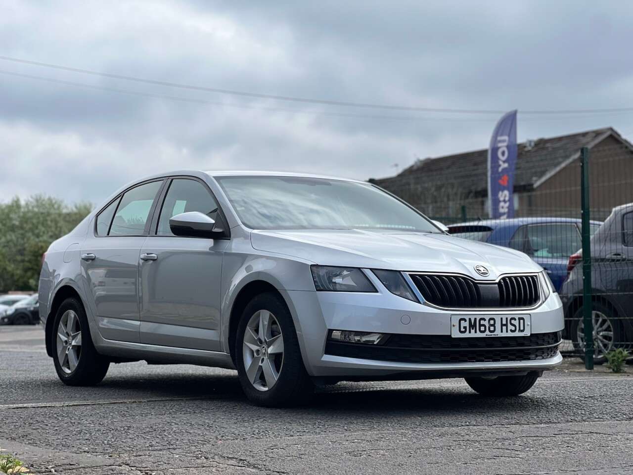 A 2019 SKODA OCTAVIA 1.0 TSI GPF SE Hatchback 5dr Petrol DSG Euro 6 (s/s) (115 ps) A 2019 SKODA OCTAVIA 1.0 TSI GPF SE Hatchback 5dr Petrol DSG Euro 6 (s/s) (115 ps)