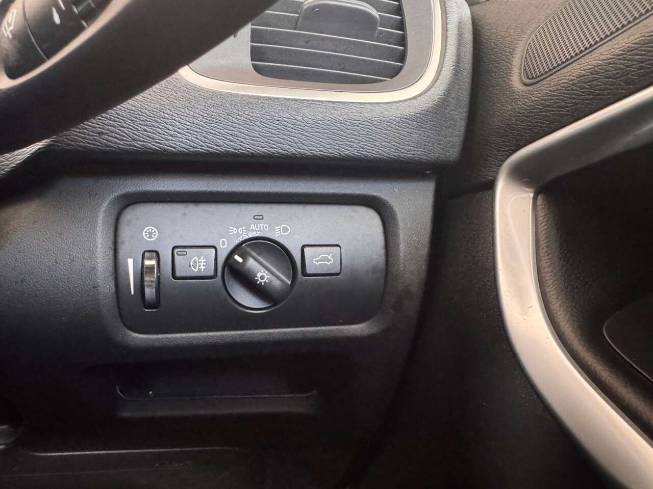 2018 VOLVO V40 CROSS COUNTRY 2018 VOLVO V40 CROSS COUNTRY