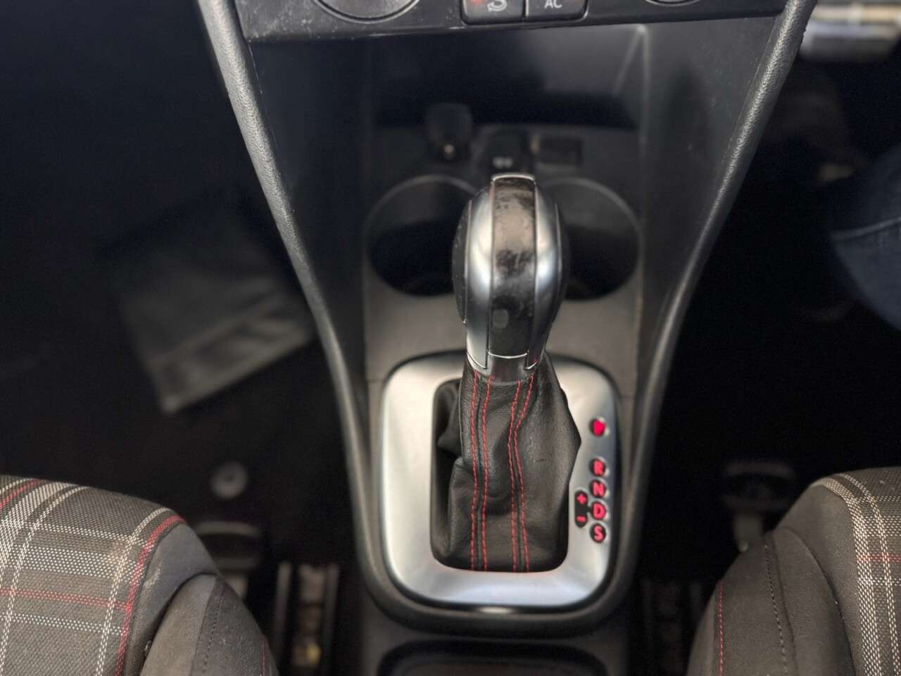 2014 VOLKSWAGEN POLO 2014 VOLKSWAGEN POLO