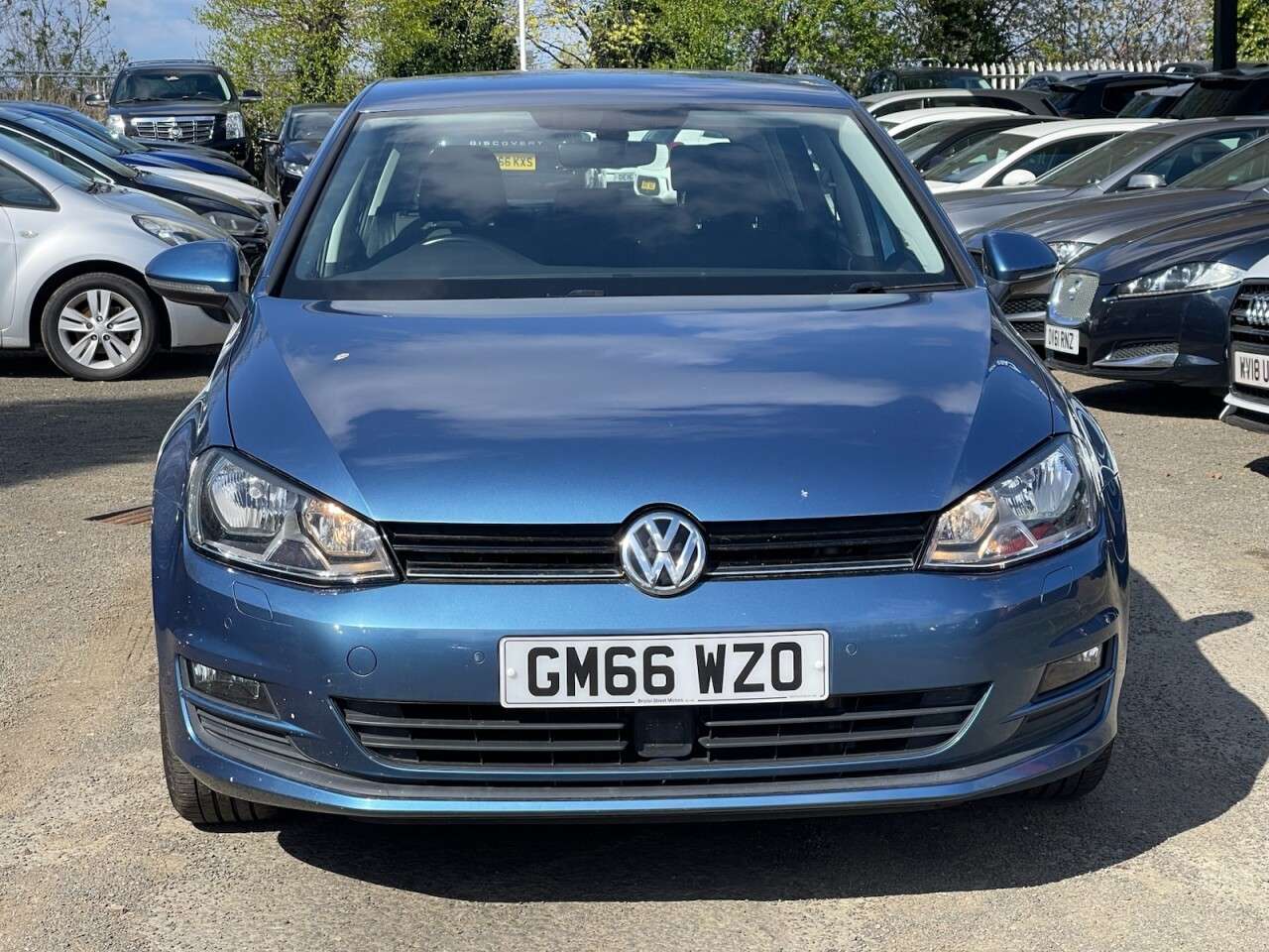 A 2017 VOLKSWAGEN GOLF 1.4 TSI BlueMotion Tech Match Edition Hatchback 5dr Petrol DSG Euro 6 (s/s) A 2017 VOLKSWAGEN GOLF 1.4 TSI BlueMotion Tech Match Edition Hatchback 5dr Petrol DSG Euro 6 (s/s)