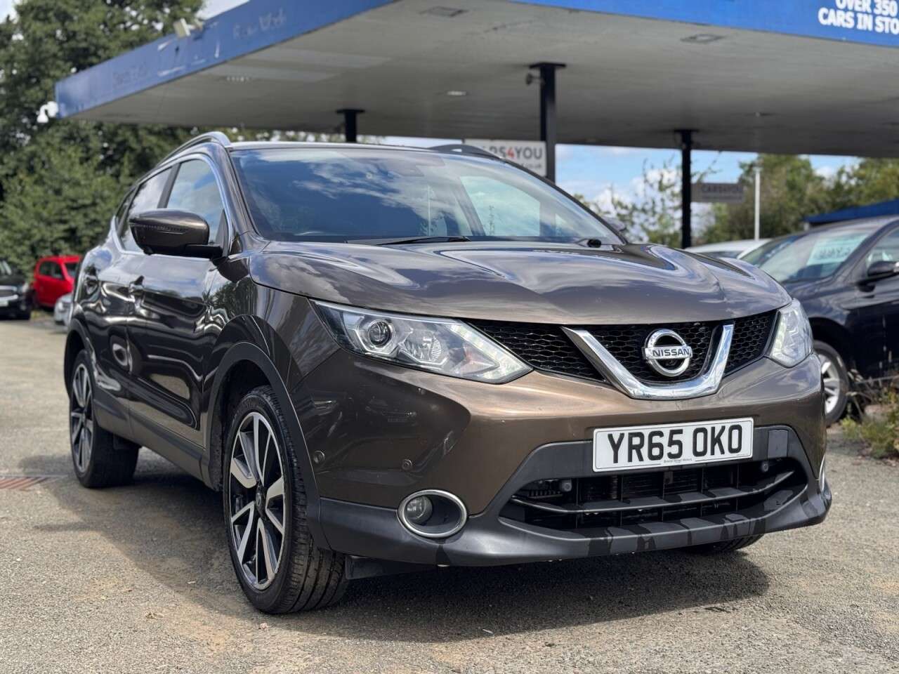 A 2015 NISSAN QASHQAI 1.2 DIG-T Tekna SUV 5dr Petrol XTRON 2WD Euro 6 (s/s) (115 ps) A 2015 NISSAN QASHQAI 1.2 DIG-T Tekna SUV 5dr Petrol XTRON 2WD Euro 6 (s/s) (115 ps)