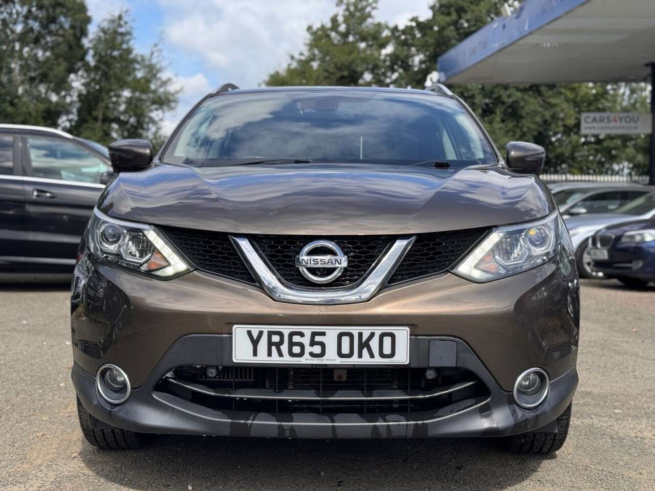 A 2015 NISSAN QASHQAI 1.2 DIG-T Tekna SUV 5dr Petrol XTRON 2WD Euro 6 (s/s) (115 ps) A 2015 NISSAN QASHQAI 1.2 DIG-T Tekna SUV 5dr Petrol XTRON 2WD Euro 6 (s/s) (115 ps)