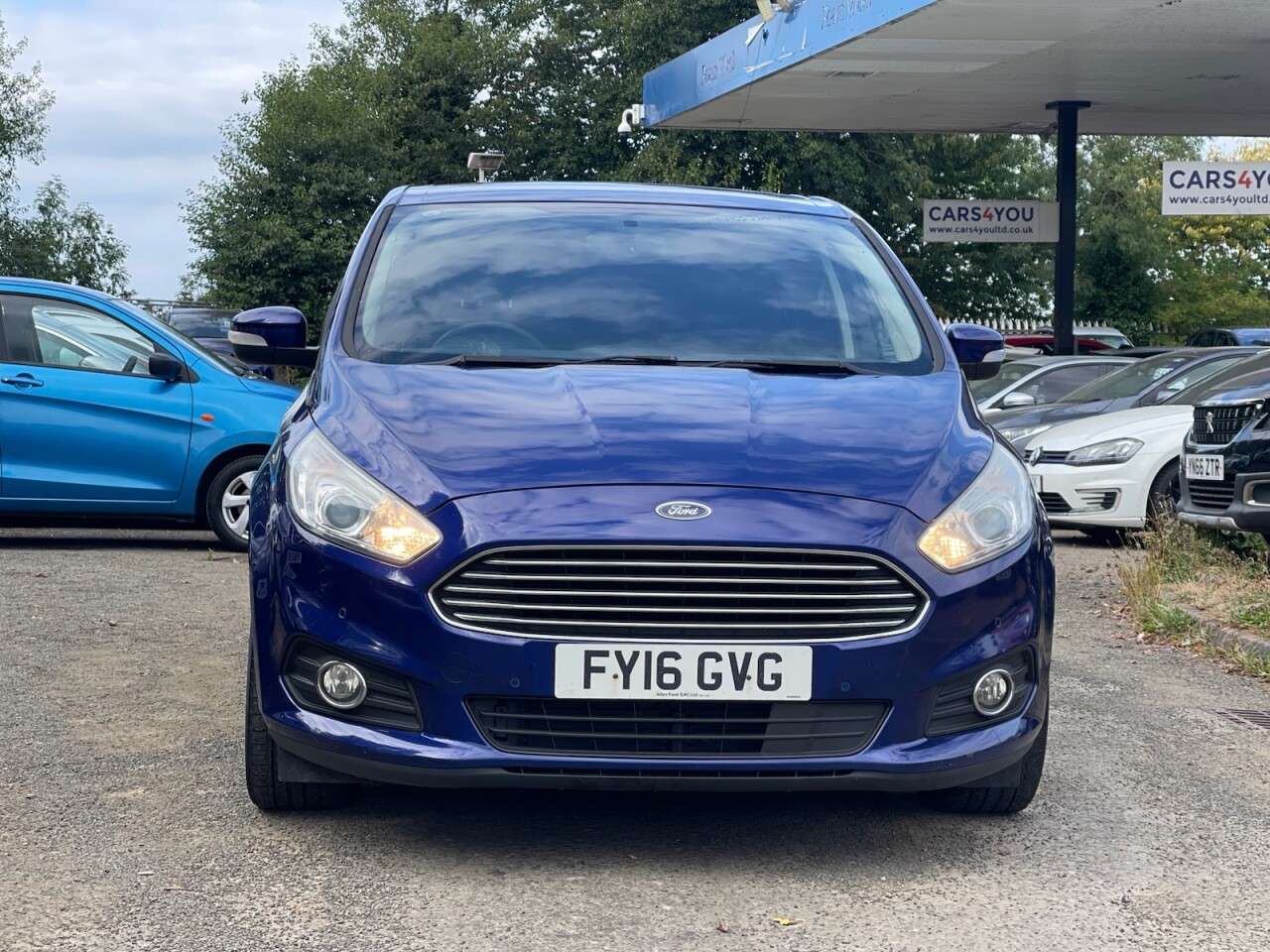 A 2016 FORD S-MAX 2.0 TDCi Zetec MPV 5dr Diesel Powershift Euro 6 (s/s) (150 ps) A 2016 FORD S-MAX 2.0 TDCi Zetec MPV 5dr Diesel Powershift Euro 6 (s/s) (150 ps)