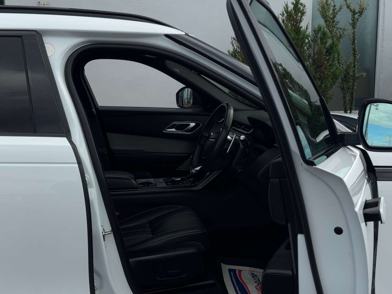 2019 LAND ROVER RANGE ROVER VELAR 2019 LAND ROVER RANGE ROVER VELAR