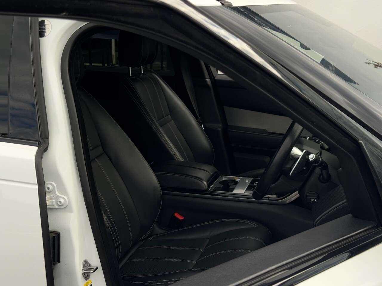 2019 LAND ROVER RANGE ROVER VELAR 2019 LAND ROVER RANGE ROVER VELAR