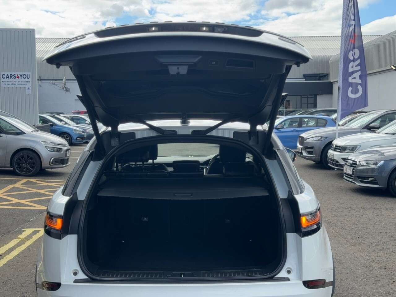 2019 LAND ROVER RANGE ROVER VELAR 2019 LAND ROVER RANGE ROVER VELAR