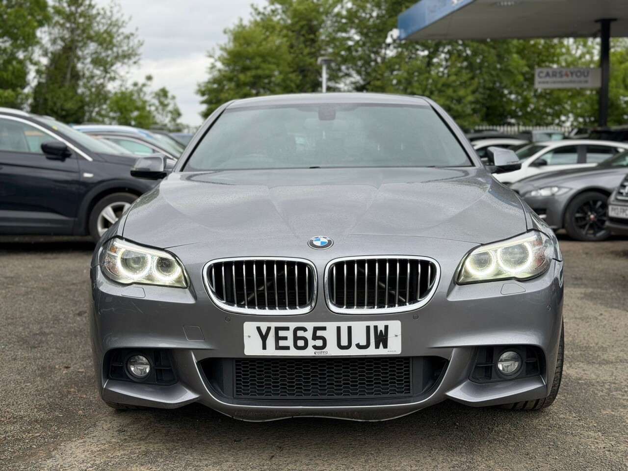A 2015 BMW 5 SERIES 2.0 520d M Sport Saloon 4dr Diesel Auto Euro 6 (s/s) (190 ps) A 2015 BMW 5 SERIES 2.0 520d M Sport Saloon 4dr Diesel Auto Euro 6 (s/s) (190 ps)