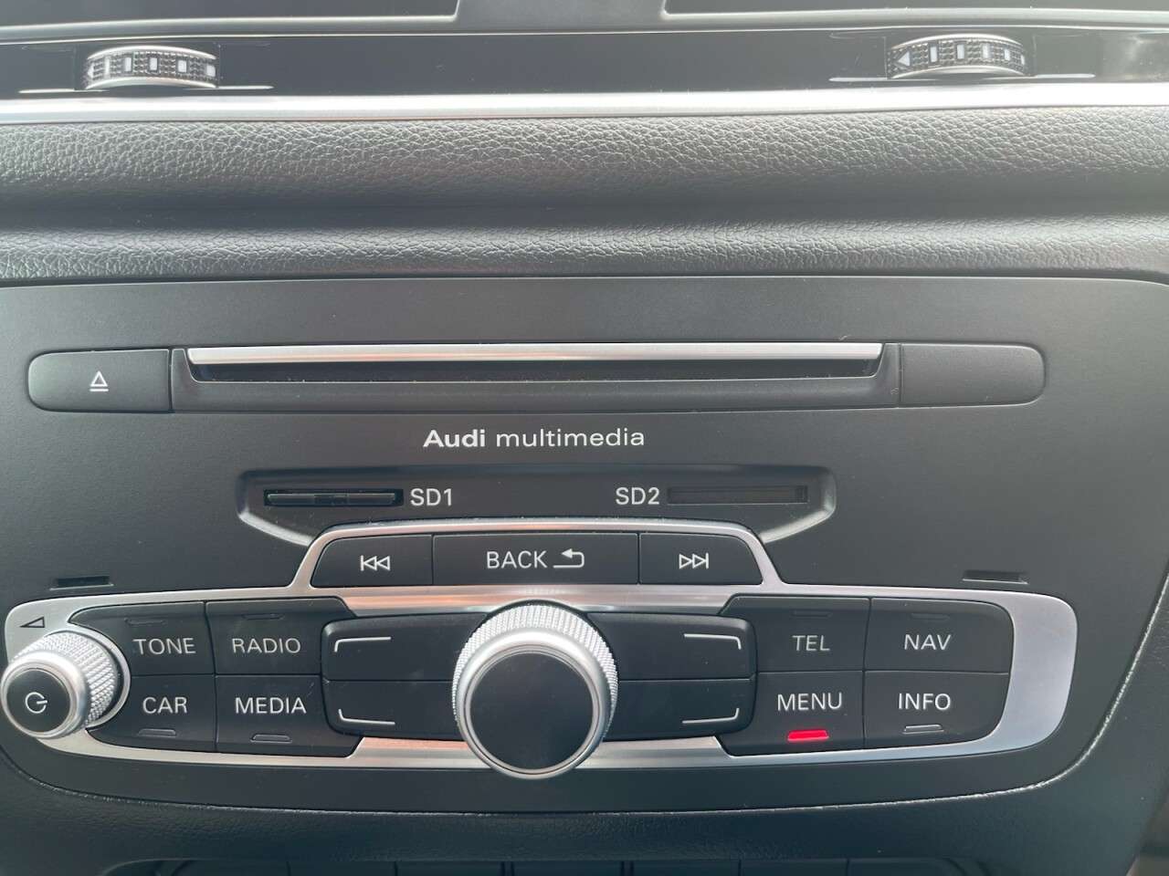 2015 AUDI Q3 2015 AUDI Q3