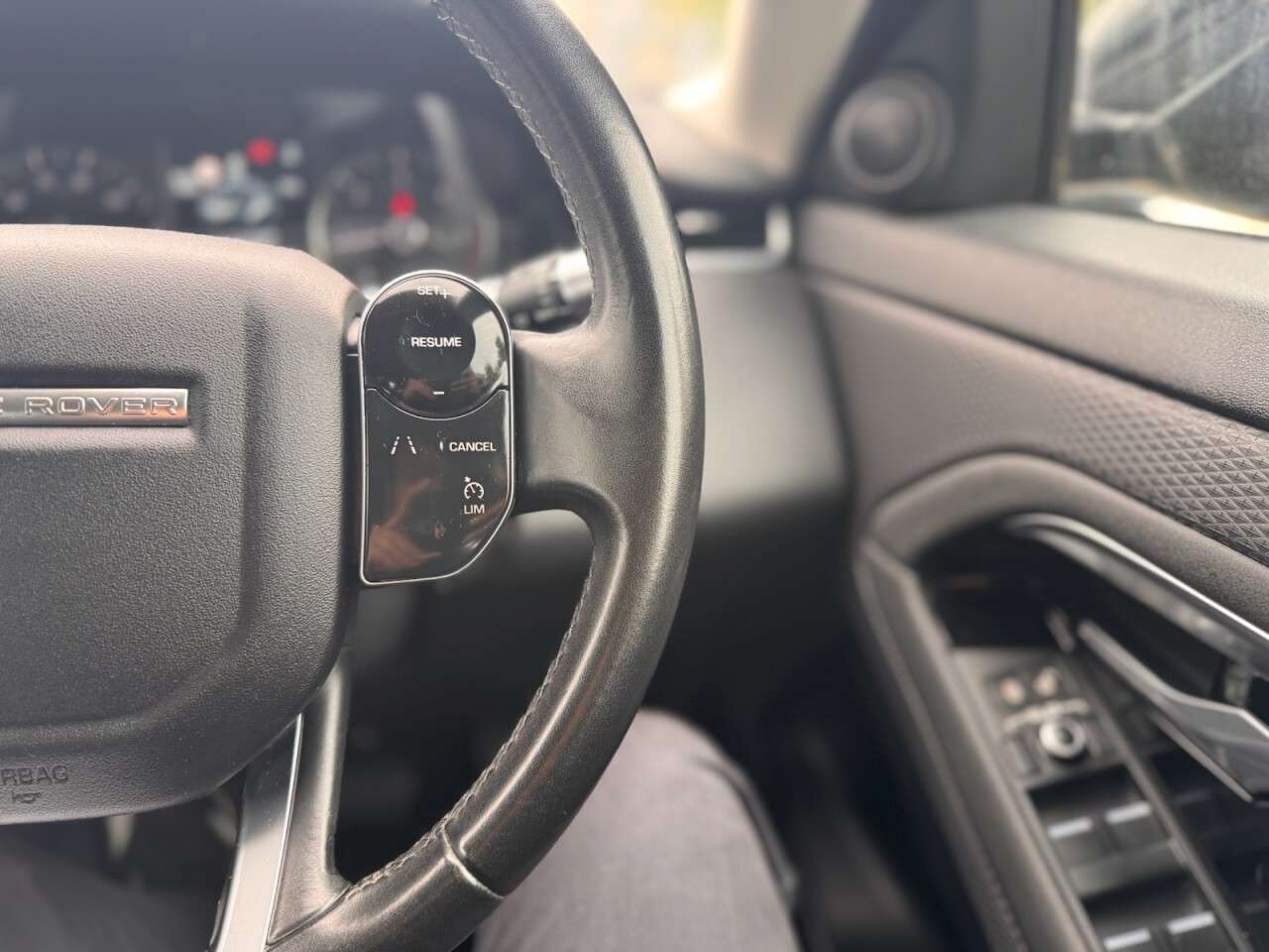 2019 LAND ROVER RANGE ROVER EVOQUE 2019 LAND ROVER RANGE ROVER EVOQUE