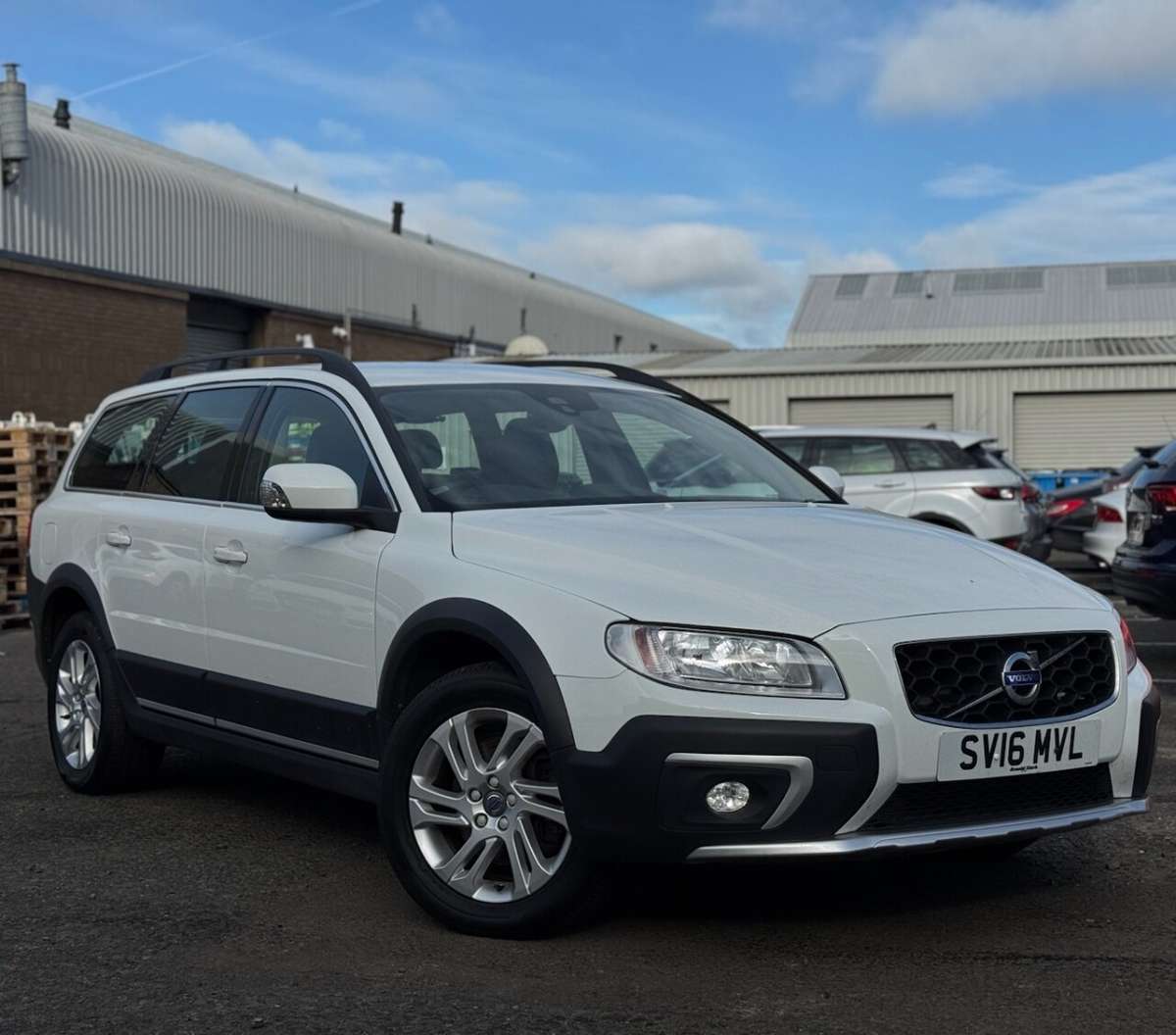 Check out this Volvo Xc70 2016 Diesel Automatic