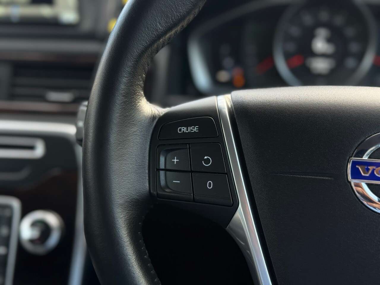 2016 VOLVO XC70 2016 VOLVO XC70