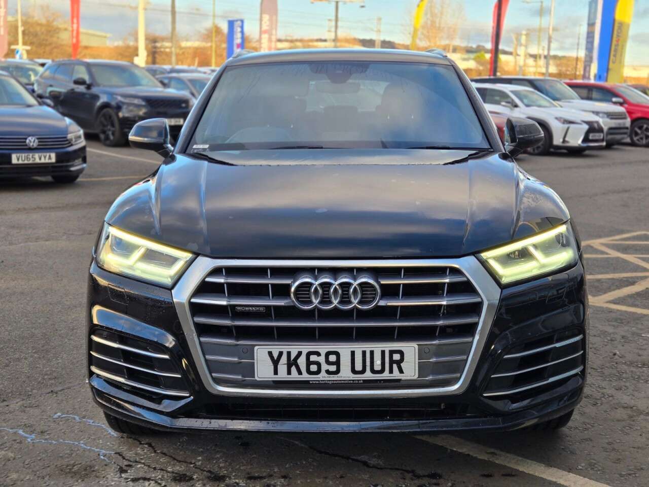 A 2019 AUDI Q5 2.0 TDI 40 S line SUV 5dr Diesel S Tronic quattro Euro 6 (s/s) (190 ps) A 2019 AUDI Q5 2.0 TDI 40 S line SUV 5dr Diesel S Tronic quattro Euro 6 (s/s) (190 ps)
