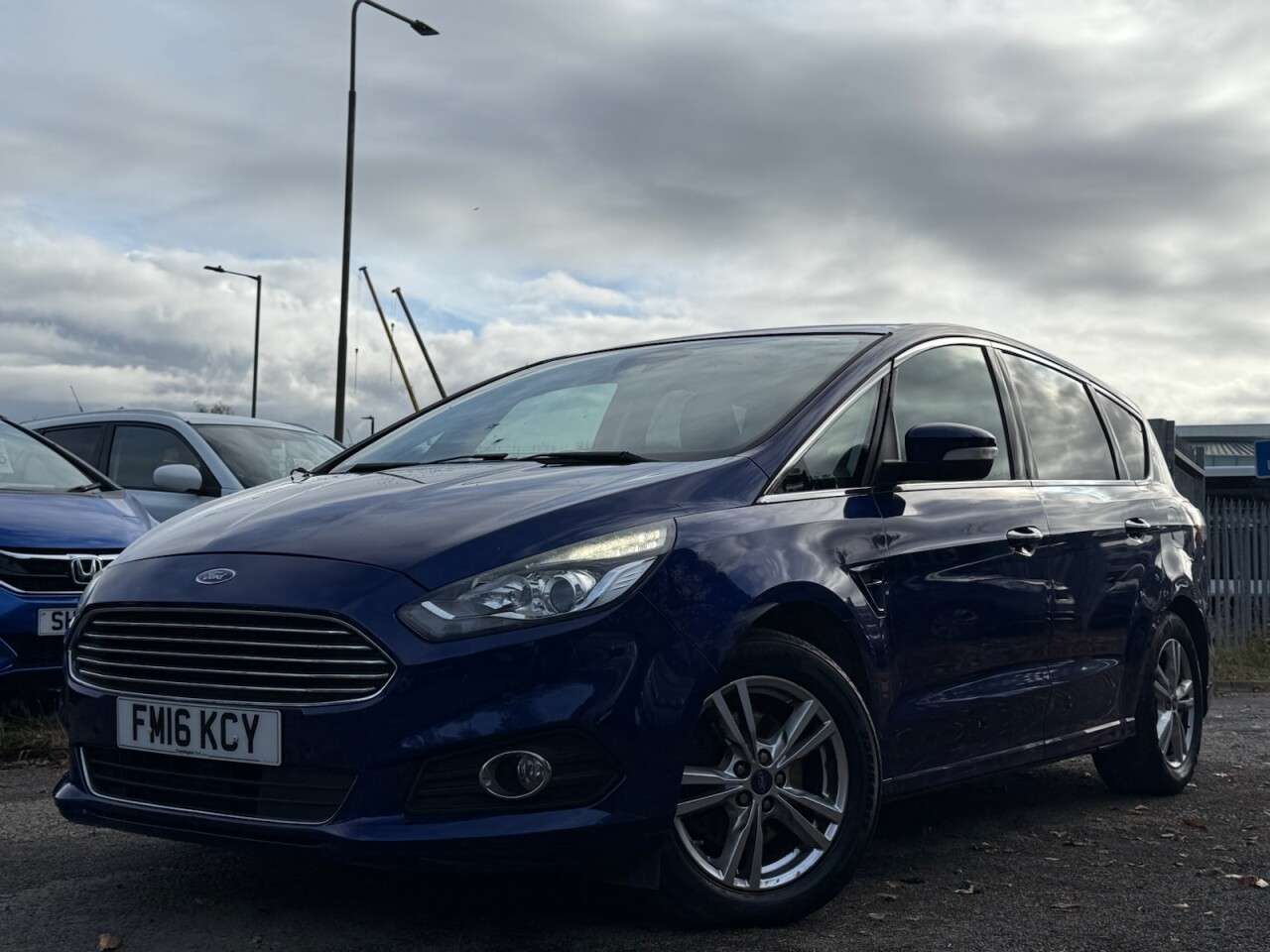 A 2016 FORD S-MAX 2.0 TDCi Titanium MPV 5dr Diesel Powershift Euro 6 (s/s) (150 ps) A 2016 FORD S-MAX 2.0 TDCi Titanium MPV 5dr Diesel Powershift Euro 6 (s/s) (150 ps)