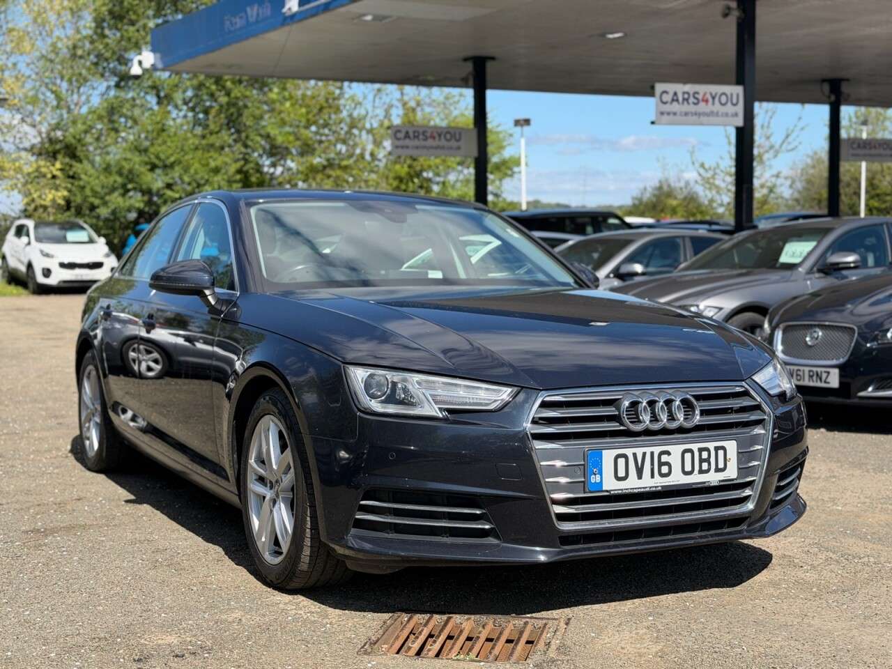 A 2016 AUDI A4 2.0 TDI ultra Sport Saloon 4dr Diesel S Tronic Euro 6 (s/s) (190 ps) A 2016 AUDI A4 2.0 TDI ultra Sport Saloon 4dr Diesel S Tronic Euro 6 (s/s) (190 ps)