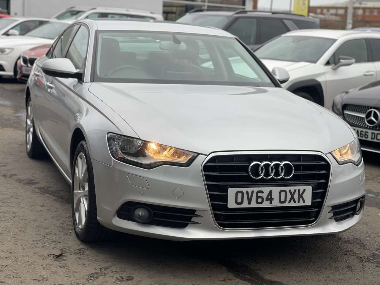 A 2014 AUDI A6 SALOON 2.0 TDI ultra SE Saloon 4dr Diesel S Tronic Euro 6 (s/s) (190 ps) A 2014 AUDI A6 SALOON 2.0 TDI ultra SE Saloon 4dr Diesel S Tronic Euro 6 (s/s) (190 ps)