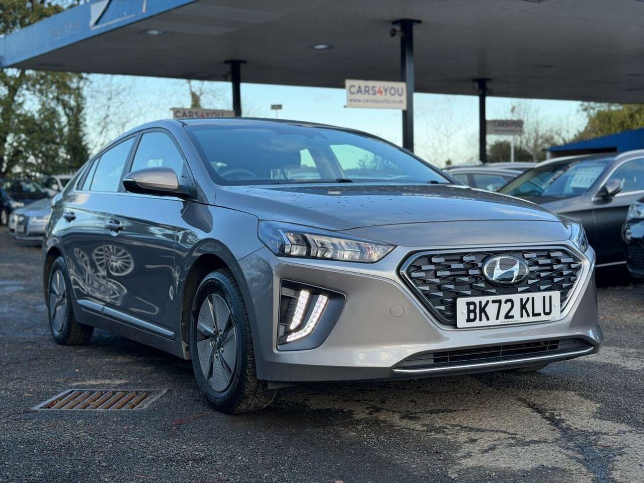 A 2022 HYUNDAI IONIQ 1.6 h-GDi Premium Hatchback 5dr Petrol Hybrid DCT Euro 6 (s/s) (141 ps) A 2022 HYUNDAI IONIQ 1.6 h-GDi Premium Hatchback 5dr Petrol Hybrid DCT Euro 6 (s/s) (141 ps)